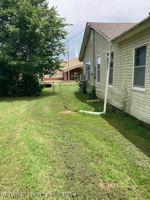 39689 Texas Ave, Howe, OK 74940 - photo 5