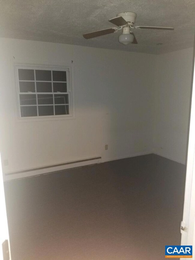 203 Harper Dr unit 1, Orange, VA 22960 - photo 2