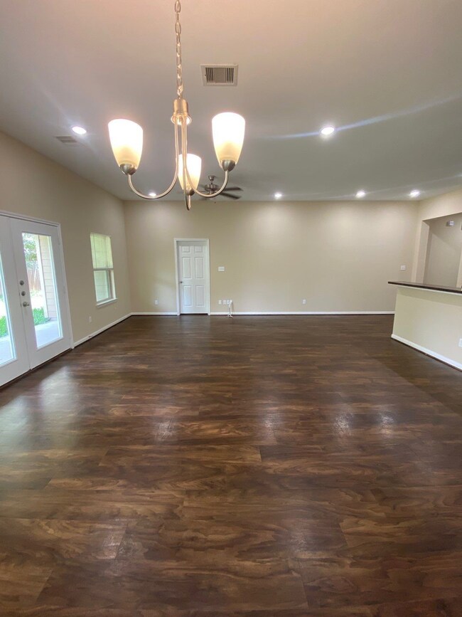 7633 Tully St, Houston, TX 77016 - photo 4