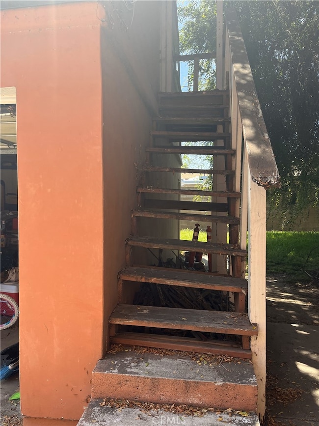 910 W Palmer St, Compton, CA 90220 - photo 5