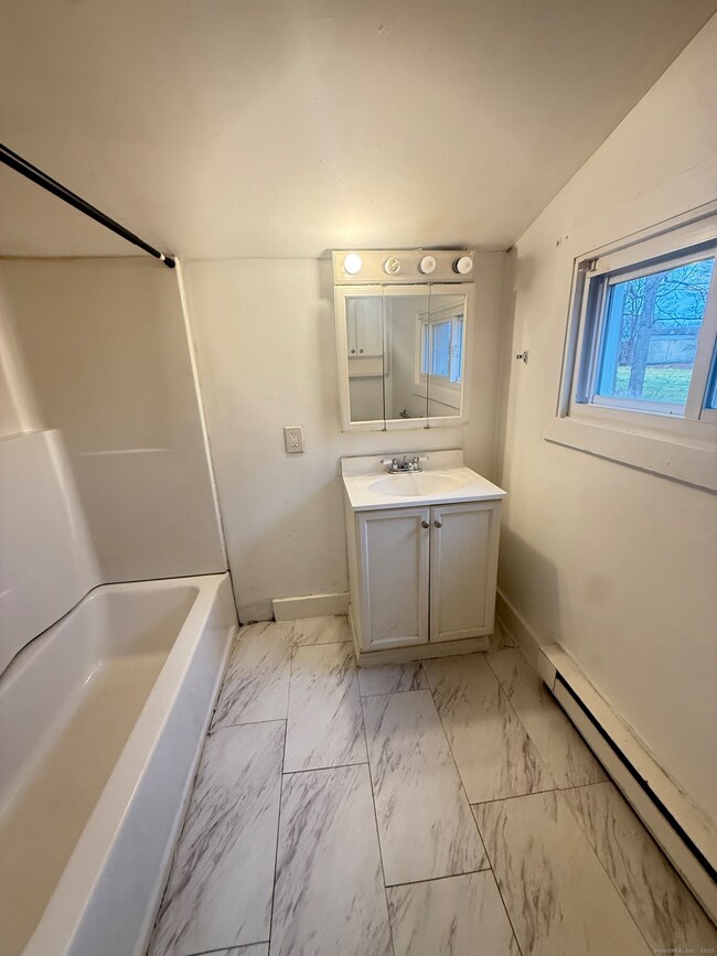 23 Hayward Ave unit Cottage 2, Colchester, CT 06415 - photo 7