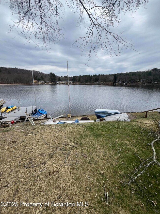 252 Baylor Rd unit T-561, Nicholson, PA 18446 - photo 5