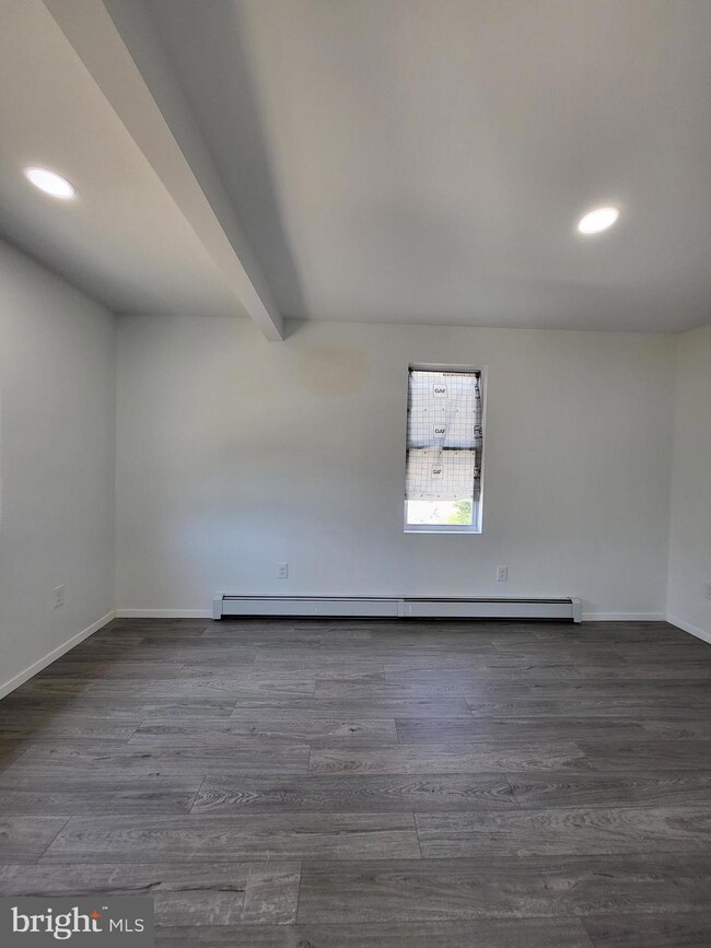 430 N 13th St unit 1ST FLOOR, Reading, PA 19604 - photo 3