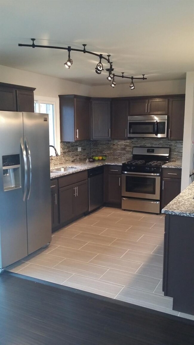 4301 181st St, Country Club Hills, IL 60478 - photo 7