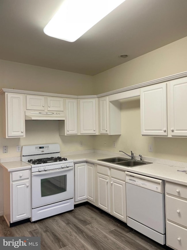 107 Warwick Rd, Princeton Junction, NJ 08550 - photo 5