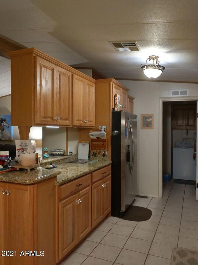 Kitchen dining