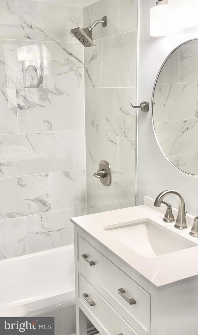 Dupont East Condominium unit 203, Washington, DC 20036 - photo 3