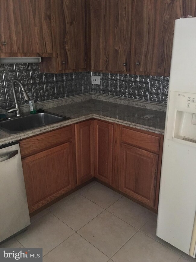 1580 Harford Square Dr, Edgewood, MD 21040 - photo 4