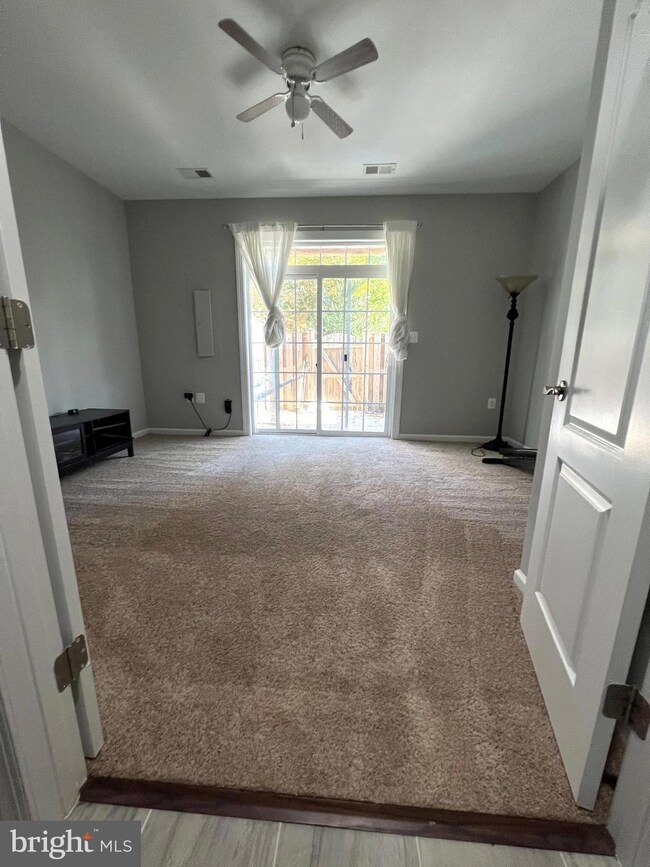 7392 Riding Meadow Way, Manassas, VA 20111 - photo 7