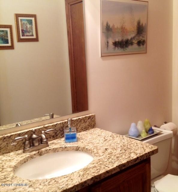 17949 Hidden Dunes Ln unit A, Spring Lake, MI 49456 - photo 5
