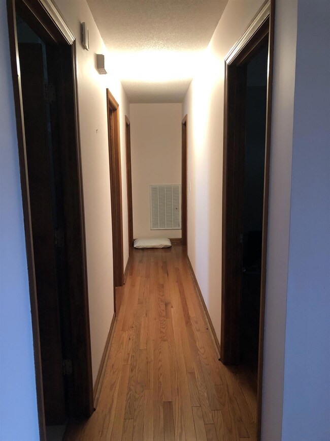 2006 S Cannon Blvd, Shelbyville, TN 37160 - photo 4