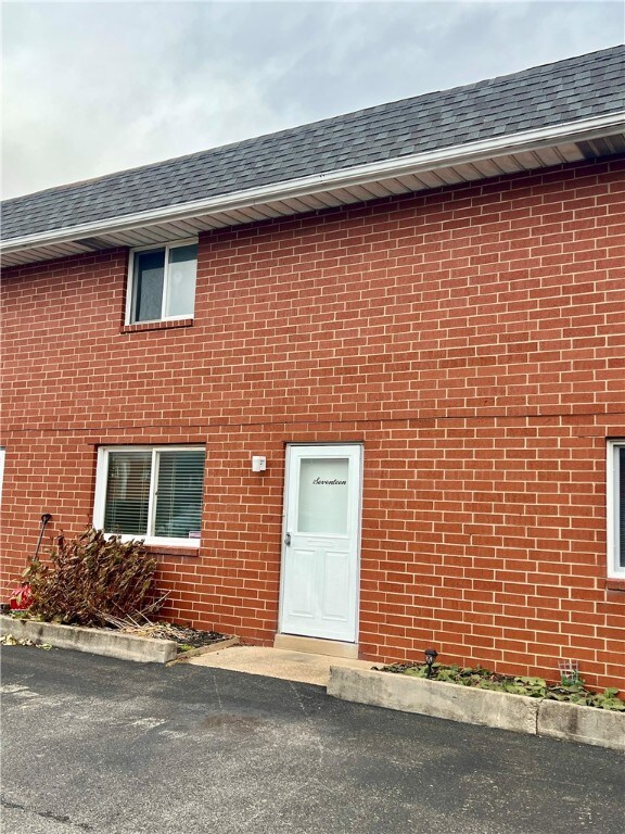 1238 Mission Rd unit 17, Latrobe, PA 15650 - photo 2