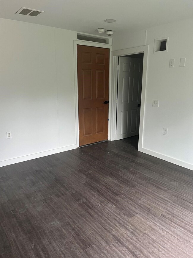 8458 Sweetleaf Ln unit B, Plantersville, TX 77363 - photo 4