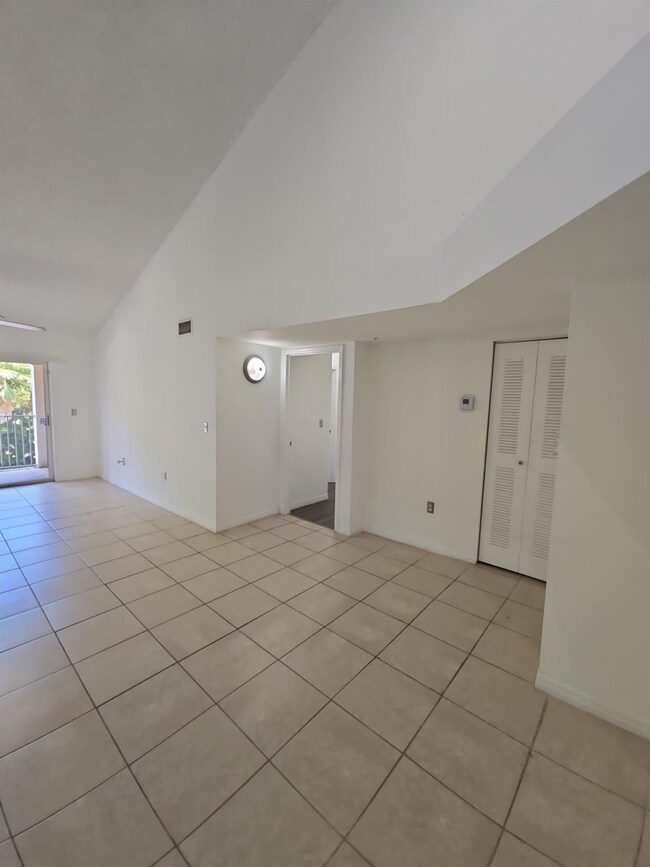 12172 Saint Andrews Place unit 305, Miramar, FL 33025 - photo 5