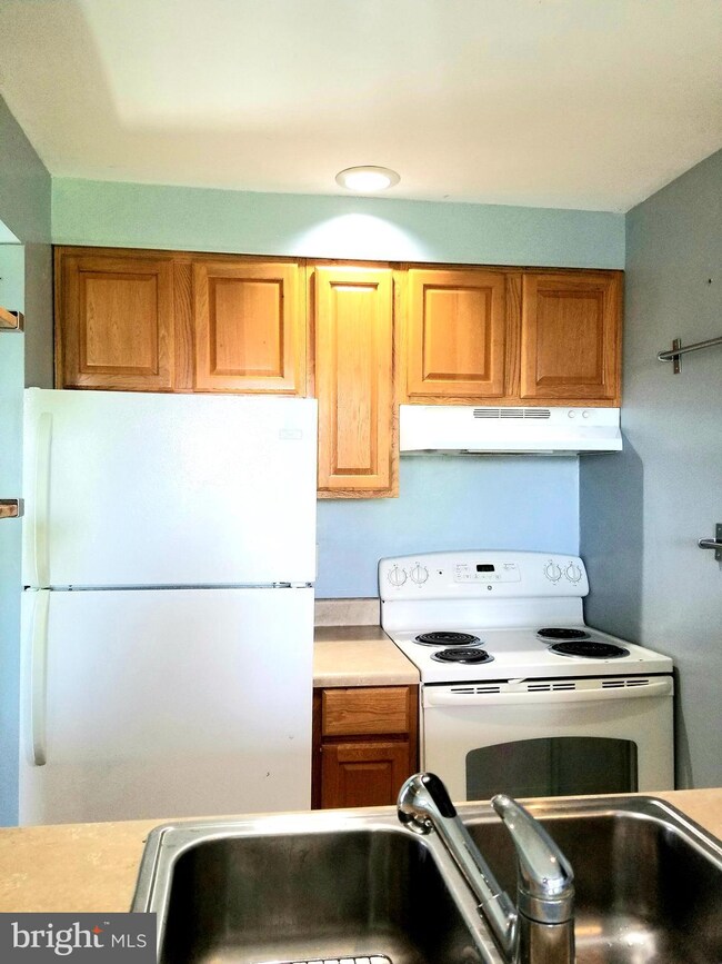 1906 Fleet St unit 3, Baltimore, MD 21231 - photo 6