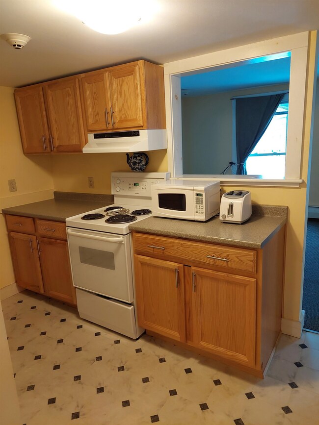 15 Depot St unit 2, Chester, VT 05143 - photo 2