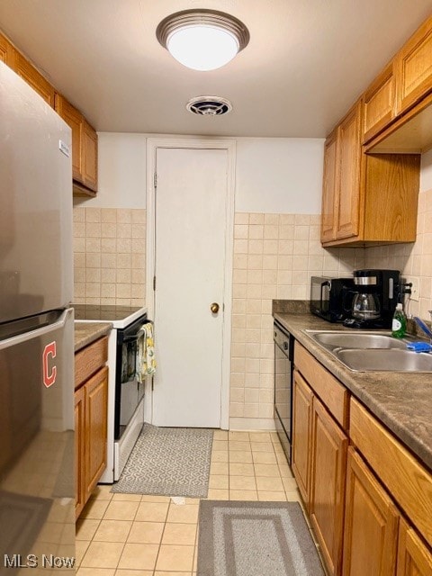 6930 Carriage Hill Dr unit 202, Brecksville, OH 44141 - photo 5