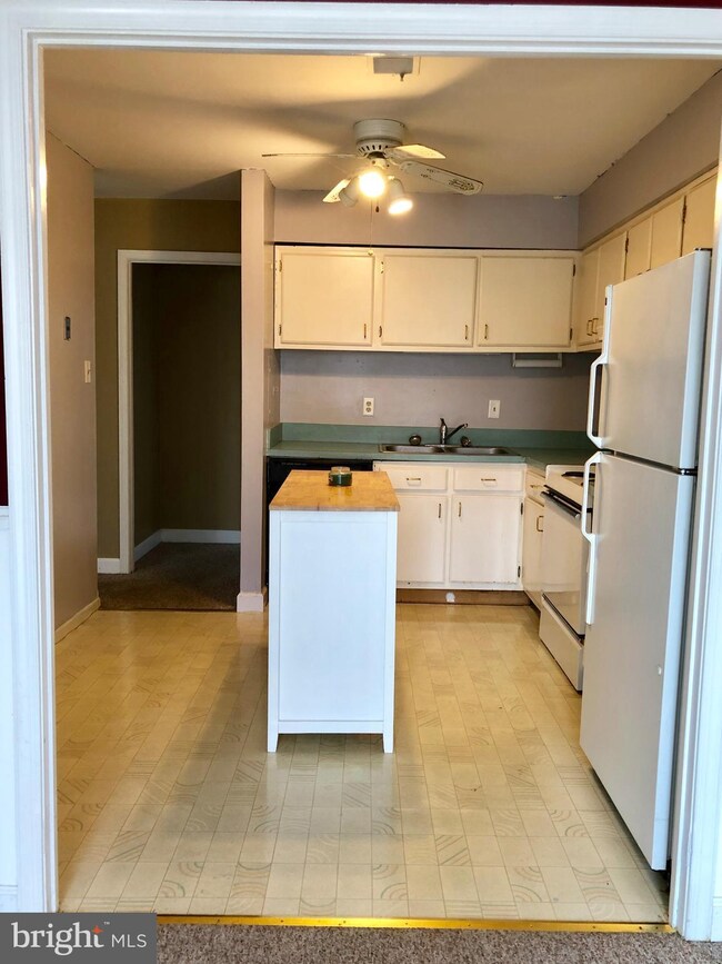 1000 Brinker Dr unit 201, Hagerstown, MD 21740 - photo 4