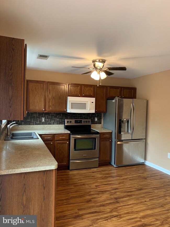 24 Observant Ct, Inwood, WV 25428 - photo 4