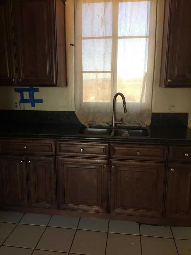 10239 E Avenue e8, Lancaster, CA 93535 - photo 5