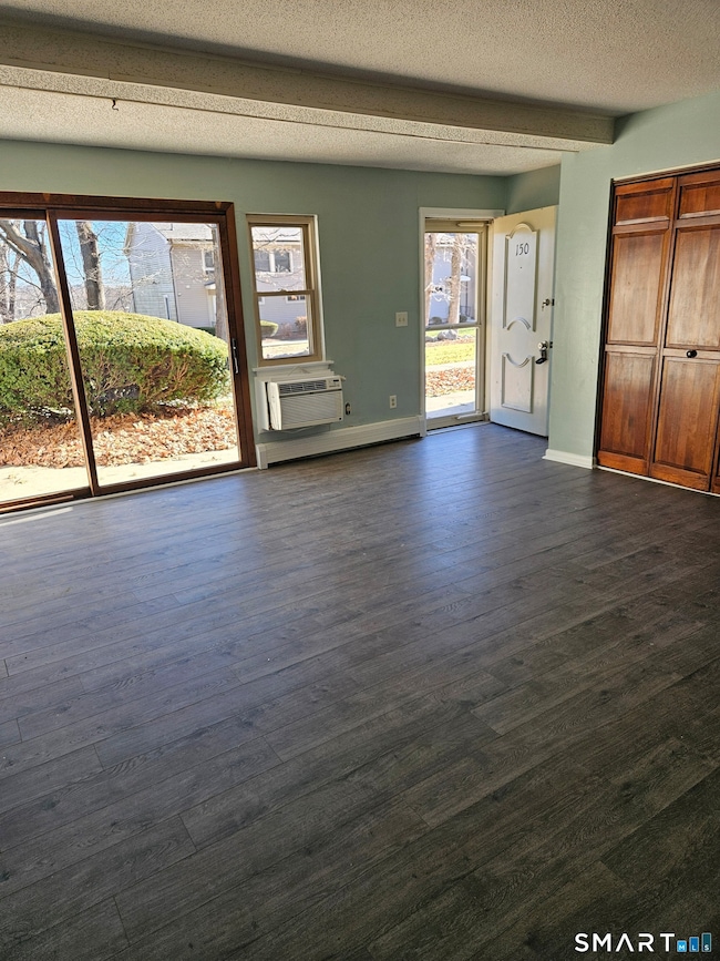 150 Sheraton Ln unit 150, Norwich, CT 06360 - photo 3