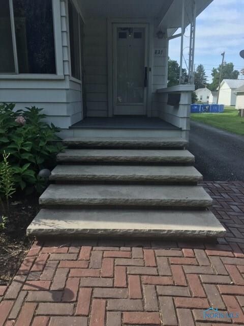 821 Cherry St, Findlay, OH 45840 - photo 2