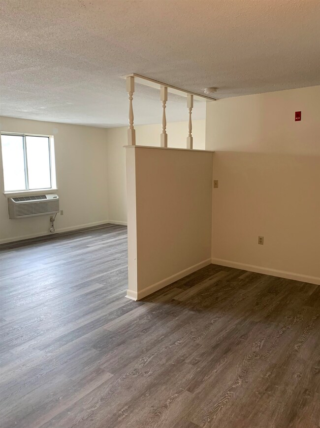 16 Manning St unit 204, Derry, NH 03038 - photo 5