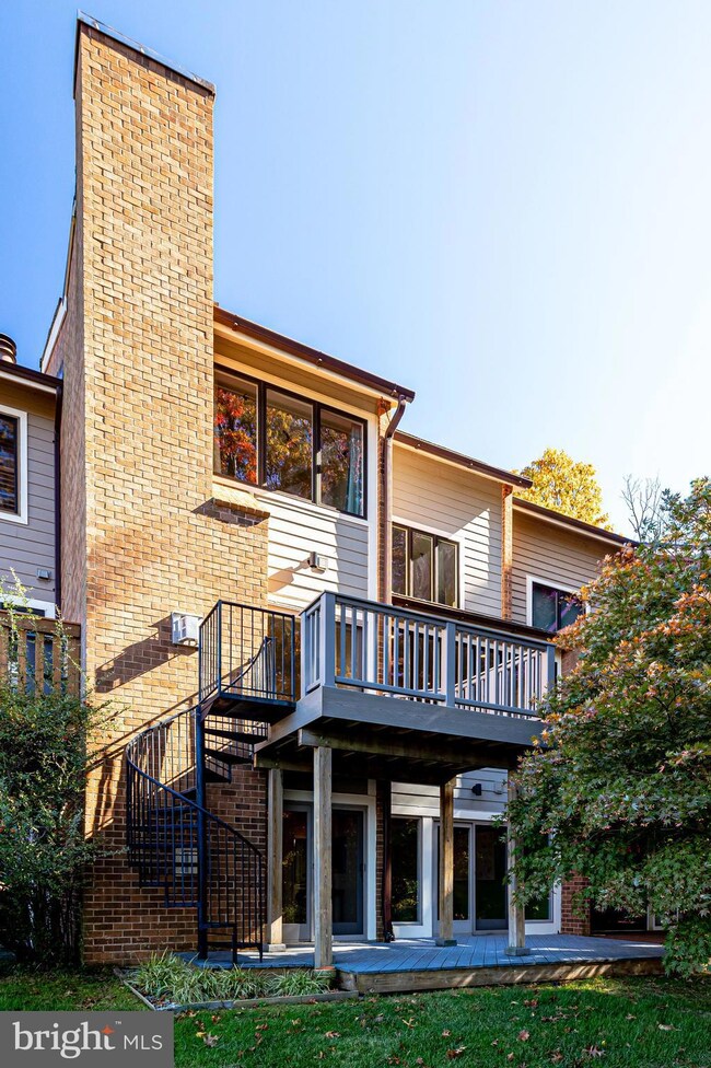 11090 Glade Ct, Reston, VA 20191 - photo 2