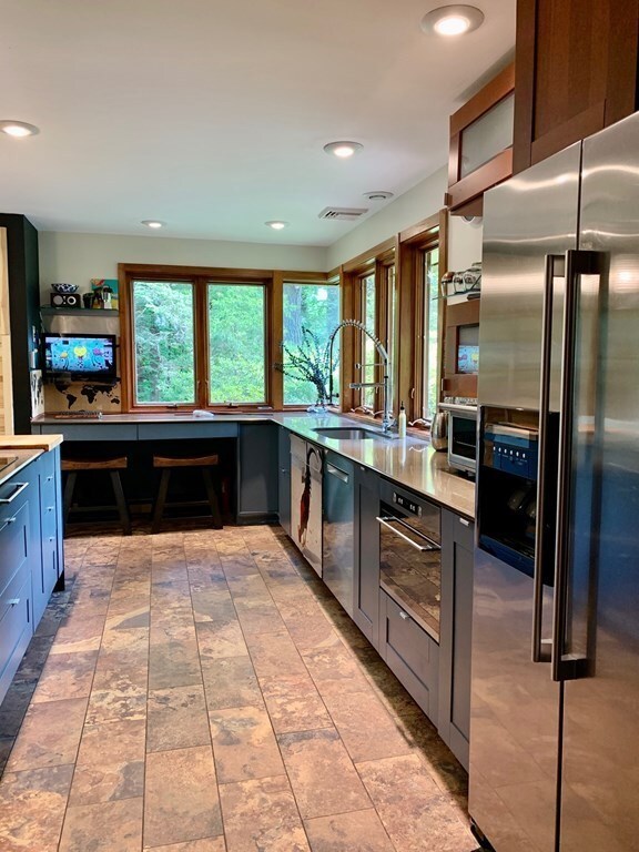 11 Drummer Hill Rd, Leverett, MA 01054 - photo 5