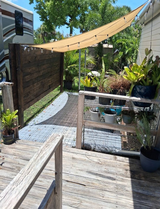 15175 Stringfellow Rd unit 15, Bokeelia, FL 33922 - photo 5