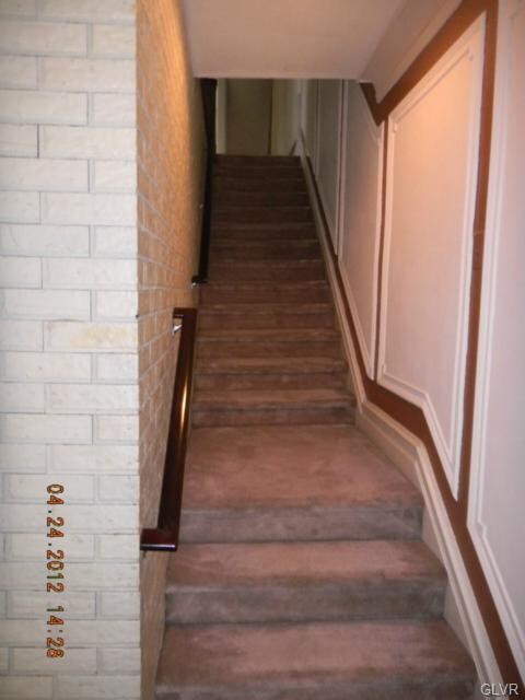 216 N 17th St unit 2, Allentown, PA 18104 - photo 3