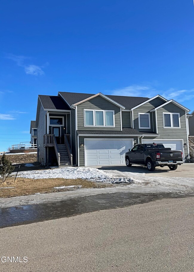 5810 Anna Ave, Williston, ND 58801 - photo 2