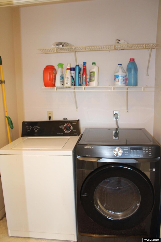 304 3rd St, Mountain View, WY 82939 - photo 7