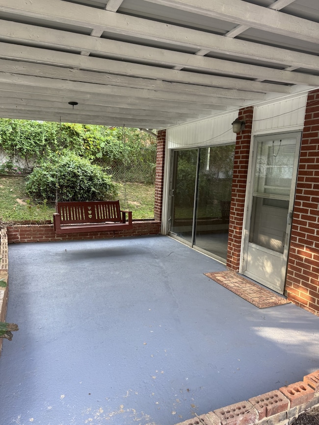 104 Parkview Dr, McMinnville, TN 37110 - photo 3