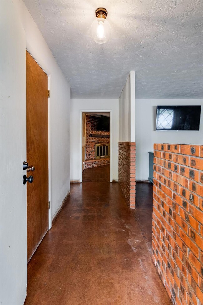 1137 Mary Dr, Hurst, TX 76053 - photo 5