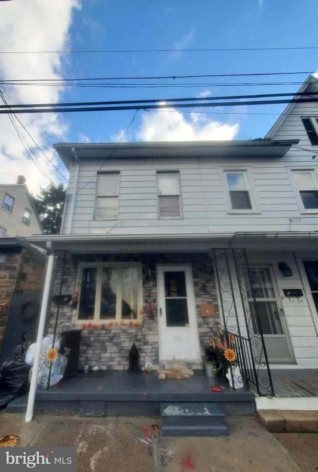 418 E Cameron St, Shamokin, PA 17872 - photo 3