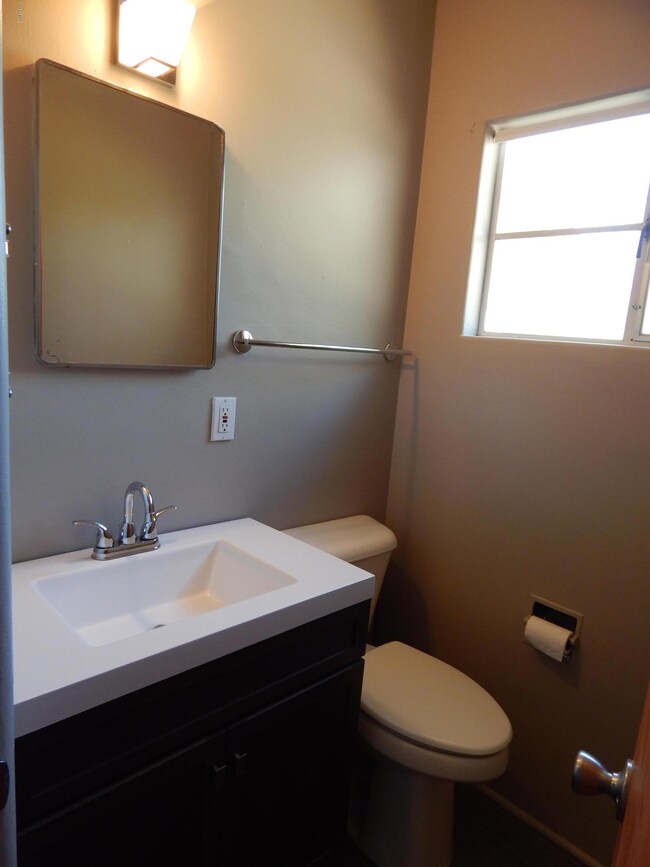 1740 S El Camino Dr, Tempe, AZ 85281 - photo 6