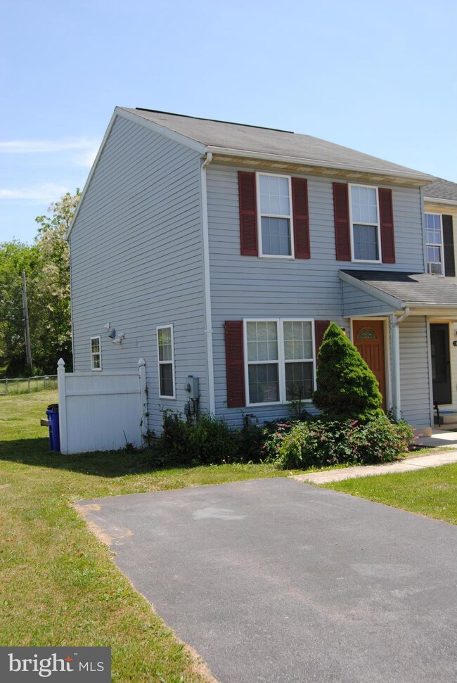 322 Merrbaugh Dr, Hagerstown, MD 21740 - photo 3