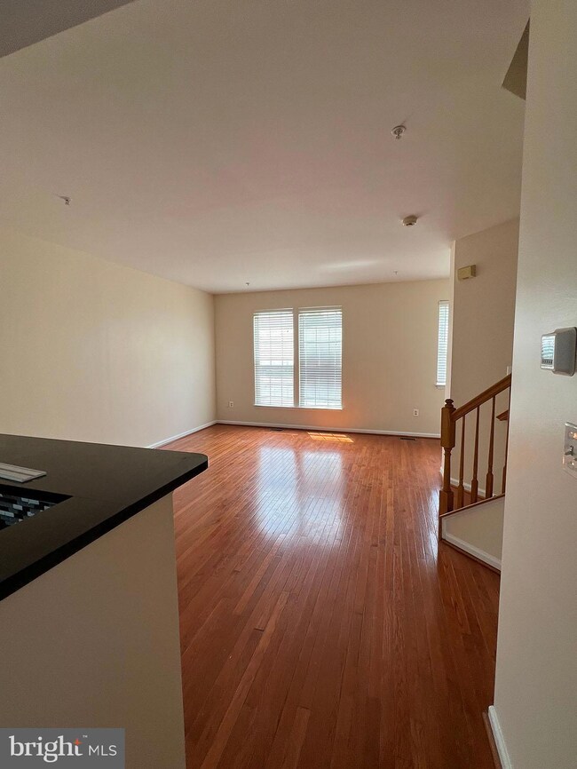 10522 Vista Gardens Dr, Bowie, MD 20720 - photo 7