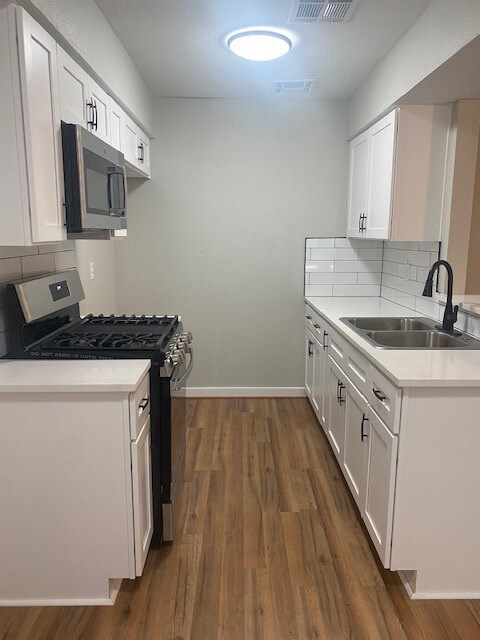 1339 W Donovan St, Houston, TX 77091 - photo 7