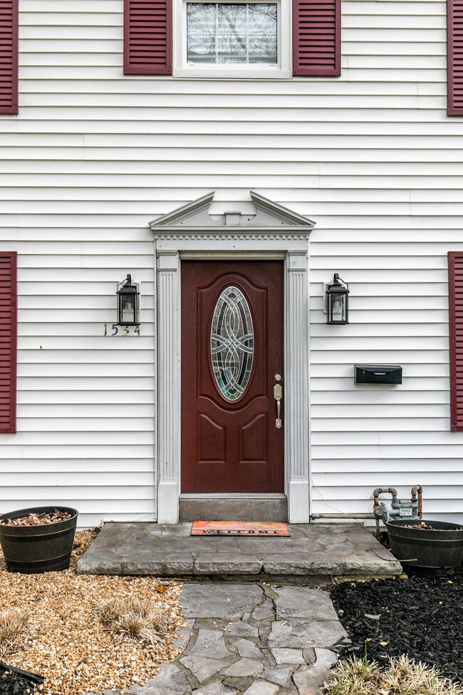 RE_1534 E Elm-3