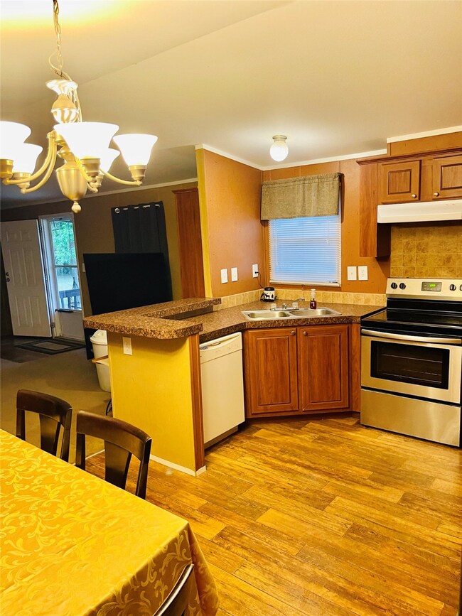 Another view of kitchen.