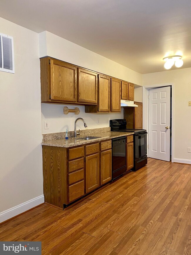 335 Scott St, Baltimore, MD 21230 - photo 4