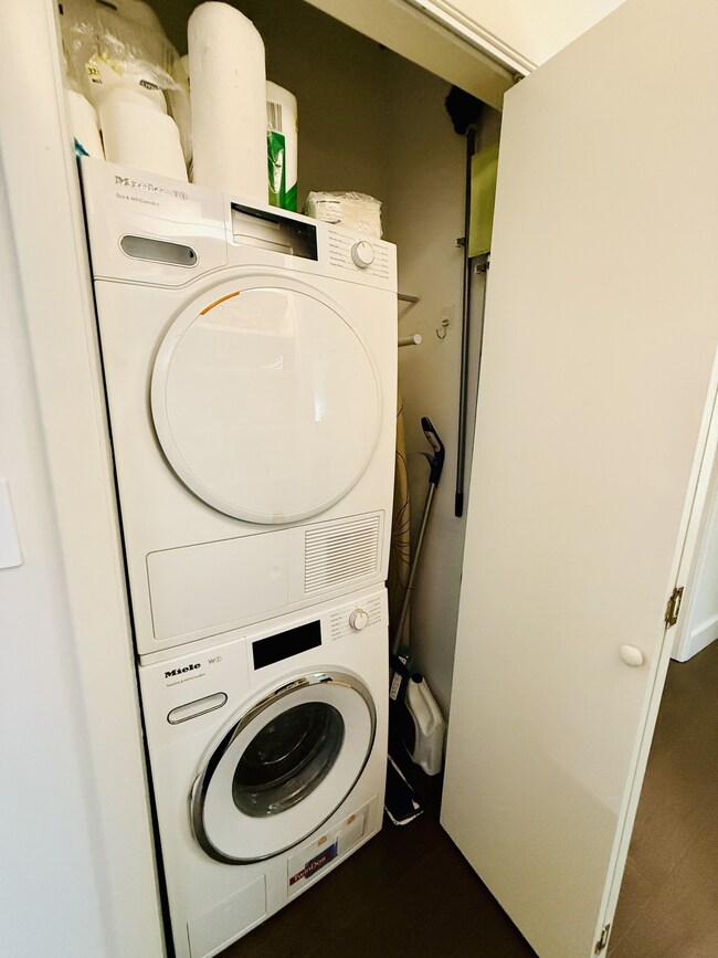 Wessex Towers Condominiums unit 1102, Nashville, TN 37205 - photo 4