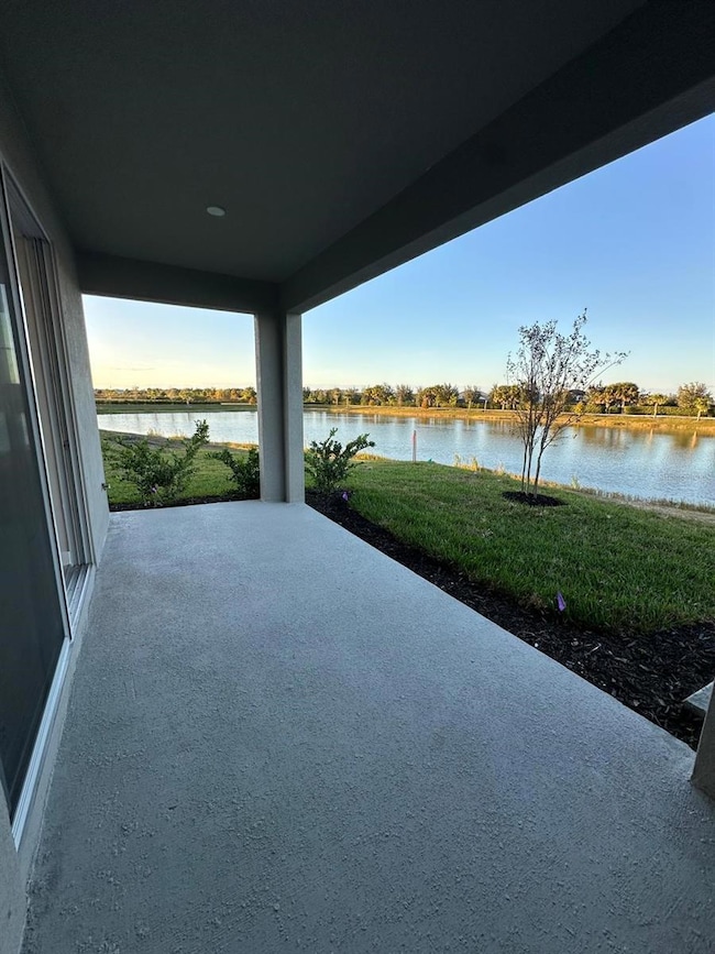 12378 Amber Creek Cir, Lakewood Ranch, FL 34211 - photo 4