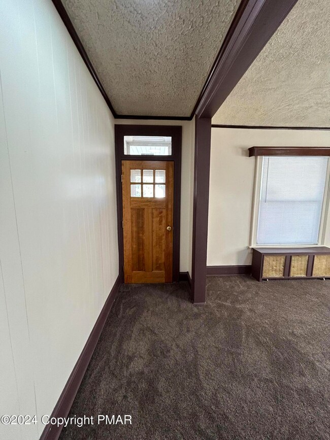 205 N 6th St unit 205A, Stroudsburg, PA 18360 - photo 3