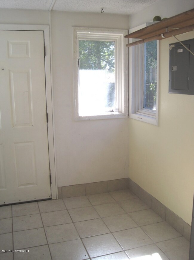 laundry room/mud room 2