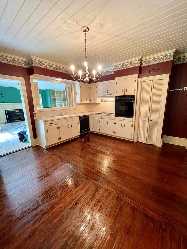 315 Main St, Enigma, GA 31749 - photo 5