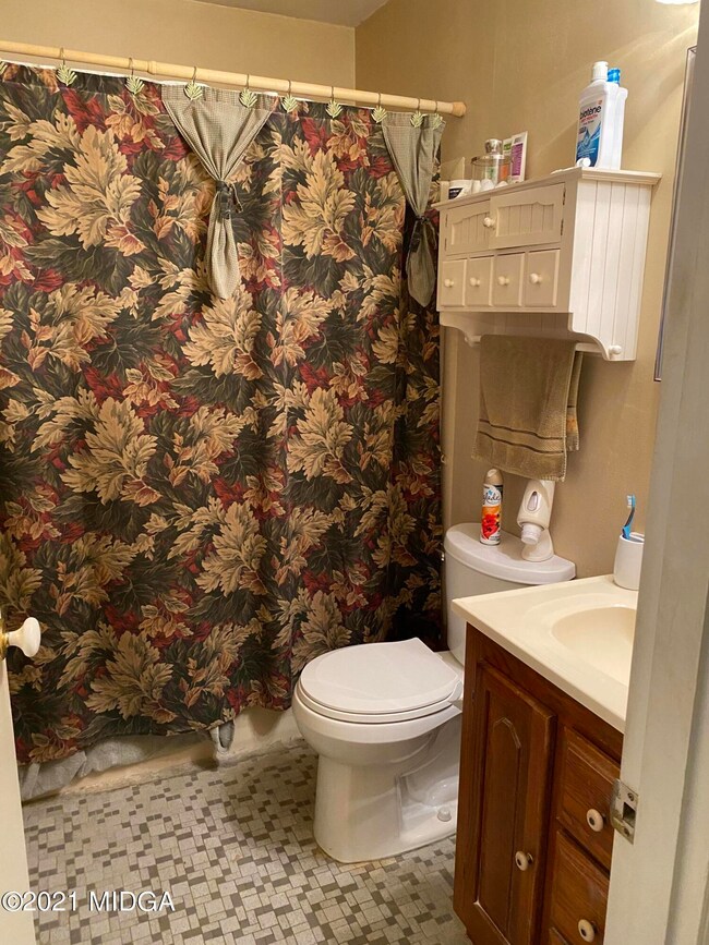 2586 Greenleaf Dr, Macon, GA 31206 - photo 5