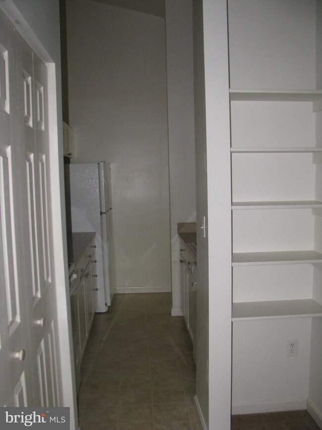 204 Juneberry Way unit 3, Glen Burnie, MD 21061 - photo 3